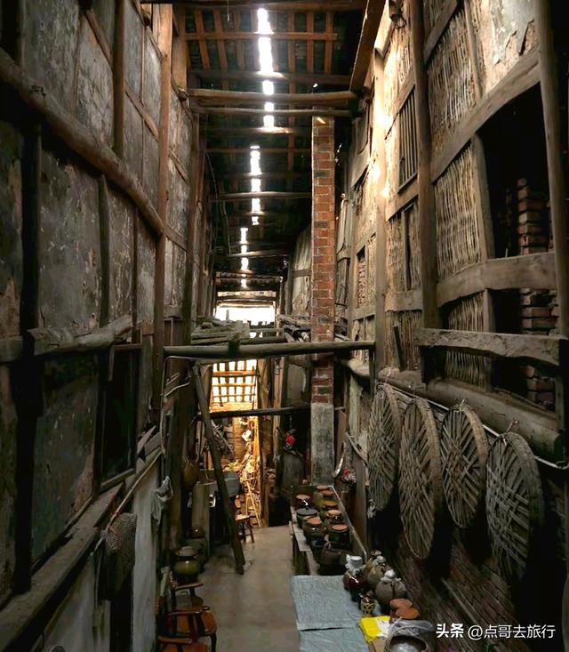 四川被冷落的古镇，中国的诺亚方舟，美食诱人被严重低估！