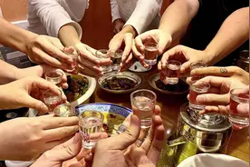 胰腺炎是怎么来的？哪些人容易得？胰腺炎的人或都有这5个共同点图片