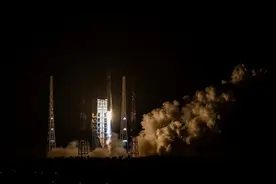 首飞！首次！图片