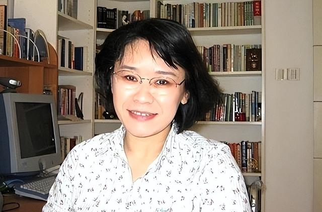 1982年高材生王佐良娶瘫痪的张海迪，40年后，才知他是人间清醒