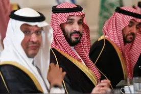 沙特刚与美国签下6000亿大单，不到24小时，转头和中国签70个项目图片