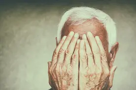 71年，老头图便宜娶了个坐过牢的女大学生，10年后他说：幸亏有你图片