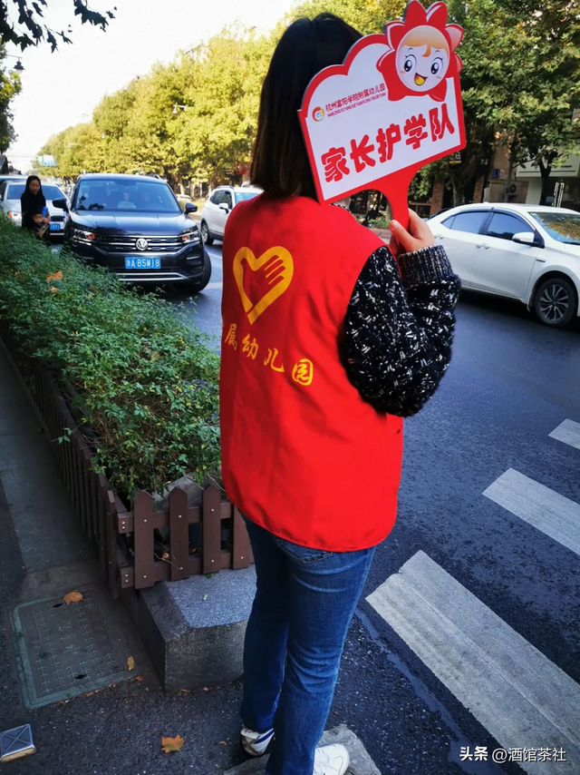 开学第一天，学校的“操作”令多少家长崩溃，是时候出手管管了！