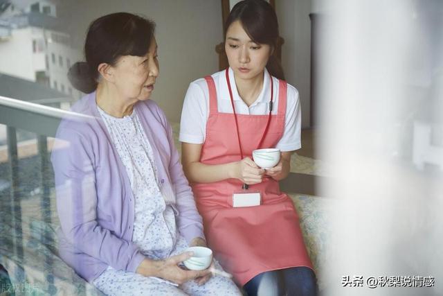 大伯要借20万给堂妹治病，我刚要答应，发现他名下还有两套房