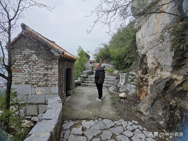 安阳许家沟二龙山，一座建在峭壁上的宫殿，布局精妙，别有洞天