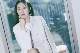 曾黎 高跟美腿写真图片