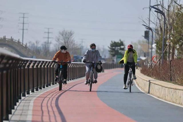 湖城涌春潮④丨去有风的地方！在银川，邂逅一场湖光山色间的City Ride
