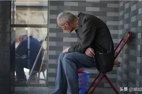 孤寡老人将46万存款交给侄子保管后被据为己有，老人立下遗嘱要求返还，侄子却说这是赠与图片