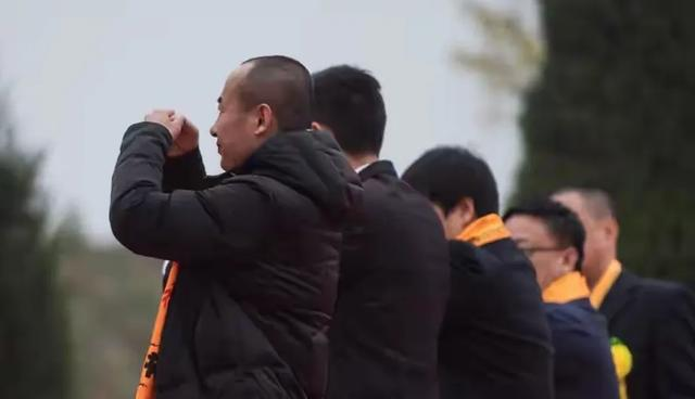 “寒衣不上坟，上坟辱先人”，寒衣节需要上坟吗？哪些人不要去？