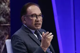 中方对马国免签不到48小时，安瓦尔宣布对华免签，免签期增加一倍图片