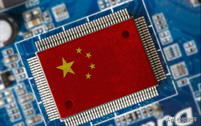 谁说中国造不出AI芯片？黄仁勋曝中美芯片真实差距：仅“几纳秒”