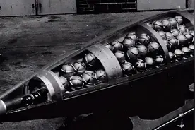 寂静72小时后，美航母涌入南海，菲还会撤中导吗？图片