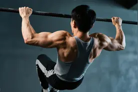 长期进行引体向上，你会收获什么好处？图片