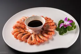 水煮虾时，用“开水”还是冷水？原来一直做错了，难怪虾又老又干图片