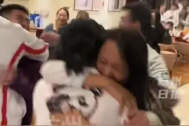 四川队夺得全球麻将联赛冠军，队里9个北大的2个清华的图片