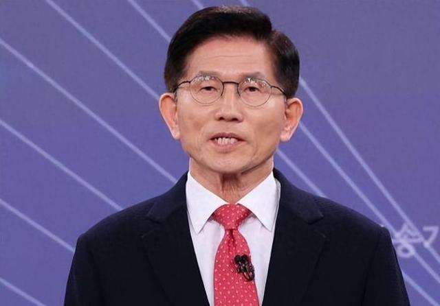 局势升级，韩军司令被捕，尹锡悦或无望出狱？文在寅朴槿惠失声了