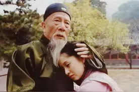 71岁左宗棠娶17岁章怡，洞房夜，章怡哭着说：老爷，我来伺候你吧图片