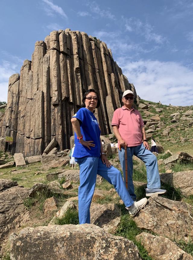 从张家口、宣化到太仆寺旗牛奶湖、石条山旅游，正好一天行程