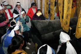 母亲葬礼刚结束，舅舅一声不吭直接走了，隔天他直接卧床高烧不退图片