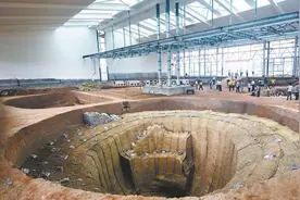 71年洛阳发现1300年前粮仓，打开后满满一窖谷粒，上千年还能发芽图片