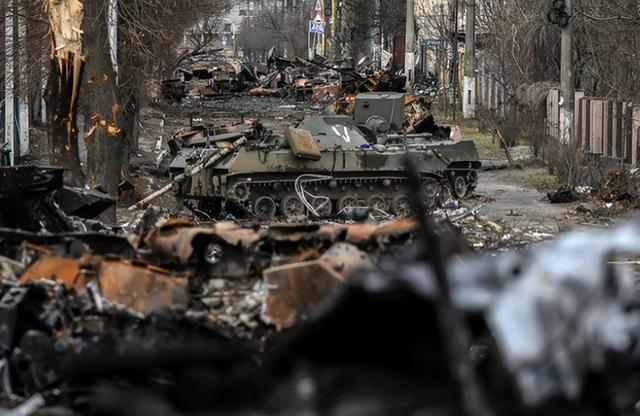 美俄还在PPT互喷，中国六代机已经试飞！欧盟背刺大戏有多精彩？