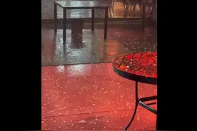 此刻，西安电闪雷鸣！大雨、局地冰雹！陕西三市最新预警→图片