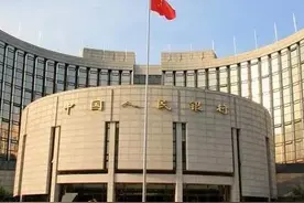 穷人在消费，富人在存钱。图片