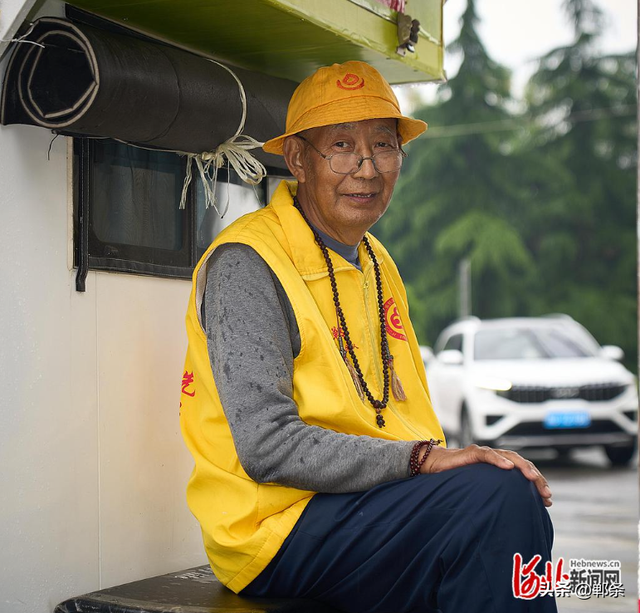 74岁大爷改造三轮房车，从邯郸出发去拉萨一路善行