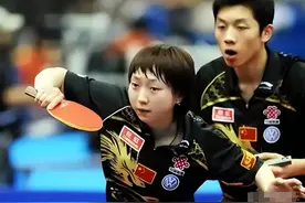 她年少出名，却因跟王皓恋爱被国乒开除，如今儿女双全收获幸福图片