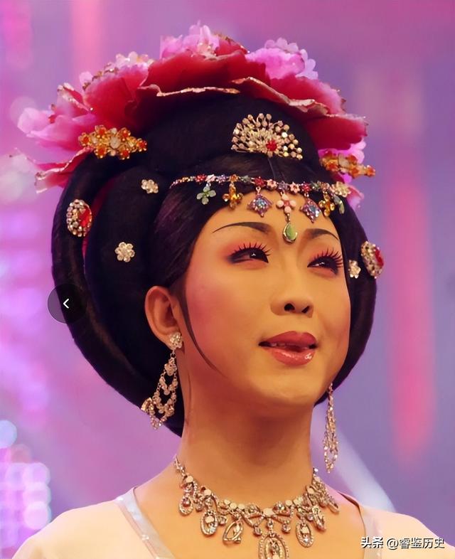 这一次，47岁的“跳梁小丑	”李玉刚，如今已彻底走上了另一条道路