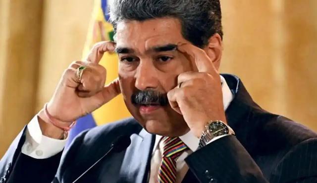 美国边说谈判边派航母,委内瑞拉76人丧生,马杜罗:百年最大威胁