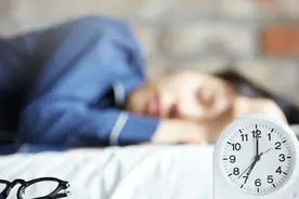 深夜辗转难眠？教你摆脱那些无处安放的情绪，安心入睡！图片