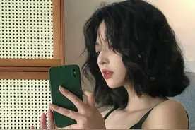 今年最好看的4款短烫发，减龄又瘦脸！图片