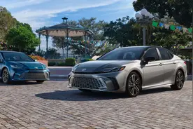 新车 | 2.5升混动/四驱，2025款丰田凯美瑞发布，售价约20.54万元起图片