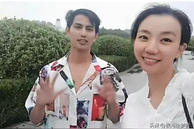 浙江美女嫁小12岁尼泊尔小伙，喝老公洗脚水，随夫姓，如今后悔吗图片