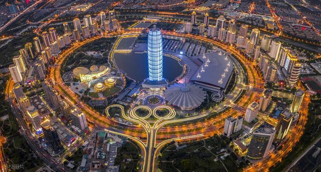 中国一城市是八大铁路枢纽，被誉为铁路心脏，这里能到任何城市