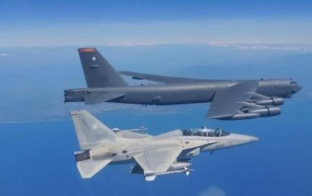 福建舰入列第三天，国防部点名菲律宾，送的八字箴言是动手前兆？