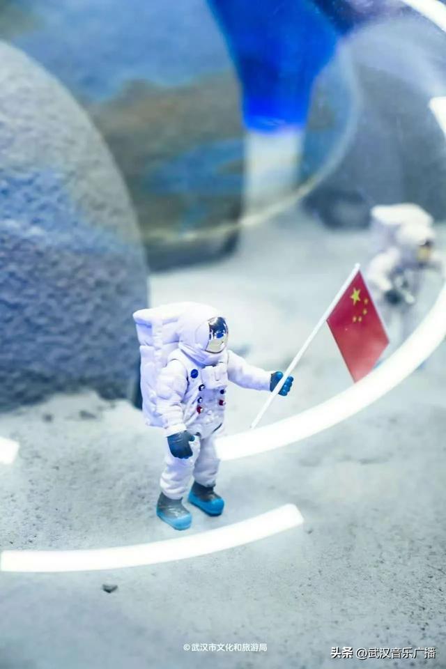 武汉市中心，不排队，看“天下第一剑”！