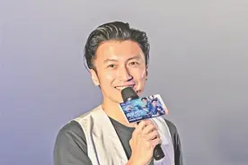 主演《海关战线》并首次担任动作指导 谢霆锋：想把事情都做到极致图片