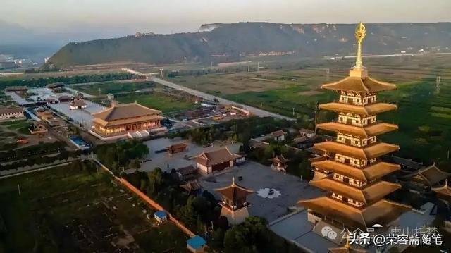 青山绿水陇原披锦绣 一带一路华夏启宏图
