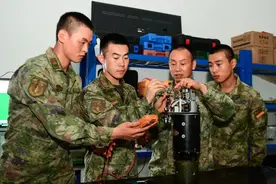 延期服役，让身处成长黄金期的军士群体多了“新选项”！图片