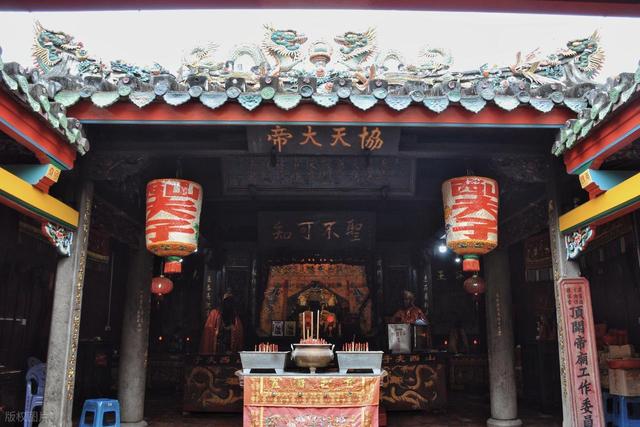 最适合春节旅行的6座小城，游人不多，年味十足，带着家人出发吧