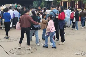 路边又出现2种新骗局，很多人被坑了还没发现，碰到了赶紧绕开图片