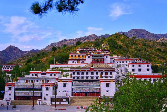 草原钢城，有鹿之地，中国B型城市旅游指南之包头