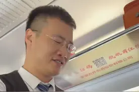 最近高铁“社牛推销员”成网红打卡点，打工人都笑得原地复活图片