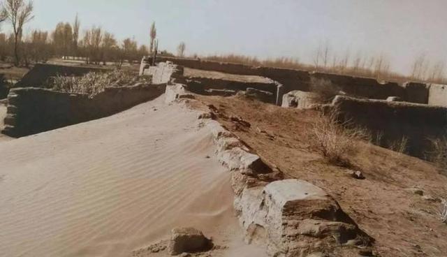 美国专家：这县城必成罗布泊！4万年轻姑娘不信邪，直接杀到沙漠