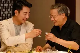 每天晚上喝一两白酒，长时间喝会怎样？医生：可能会有4个变化图片