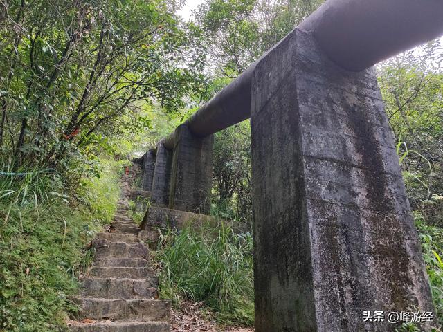 徒步增城牛牯嶂半途而废，邂逅一池碧水，堪称小九寨