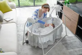 一岁孩子突然抽搐，医生诊断为脑瘫，原因：爸爸哄娃太卖力图片