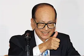 哪有什么资本无国界？李嘉诚刚把港口卖给美国，就被美军卡住货轮图片